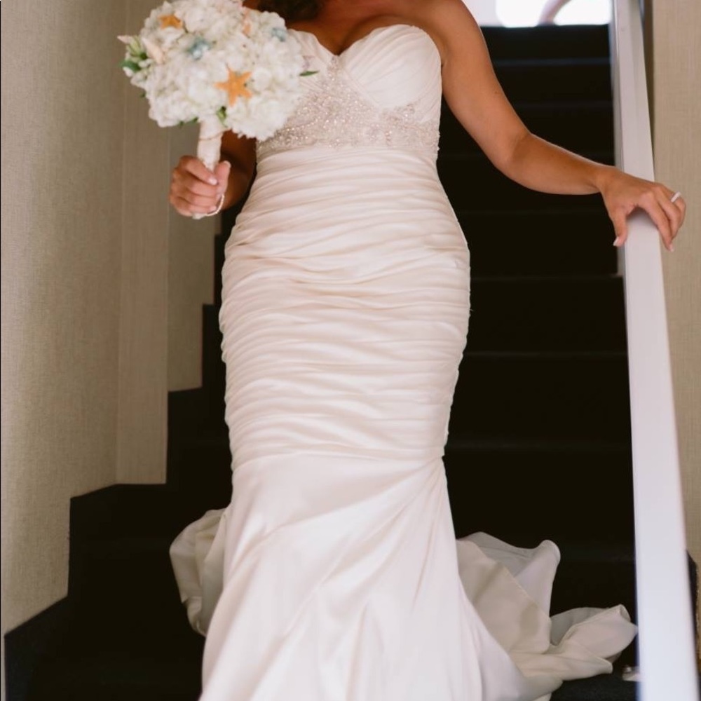 Casablanca Wedding Dress (# 2118)